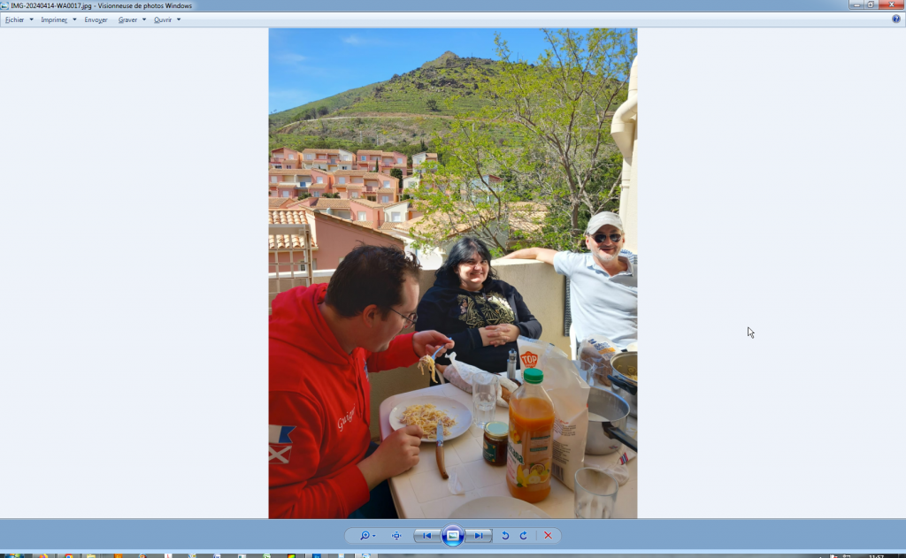 2024-05-19 11_57_36-IMG-20240414-WA0017.jpg - Visionneuse de photos Windows